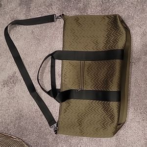 Fabletics weekend duffle bag